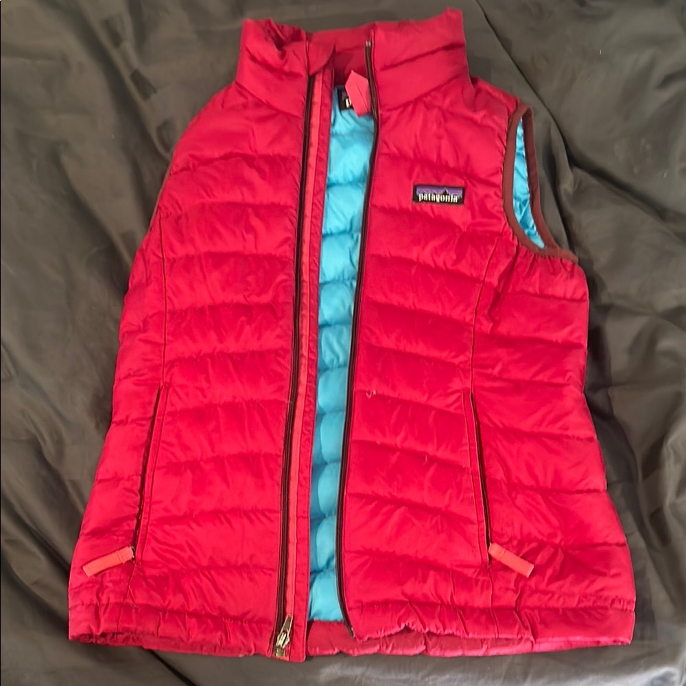 Patagonia Kids Vest- beautiful dark pink